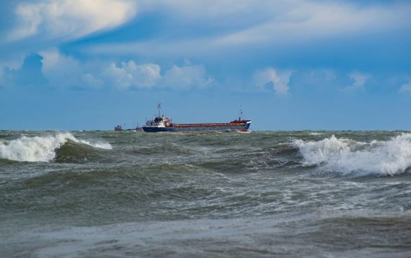 Weather Shapes the World of Sea Freight